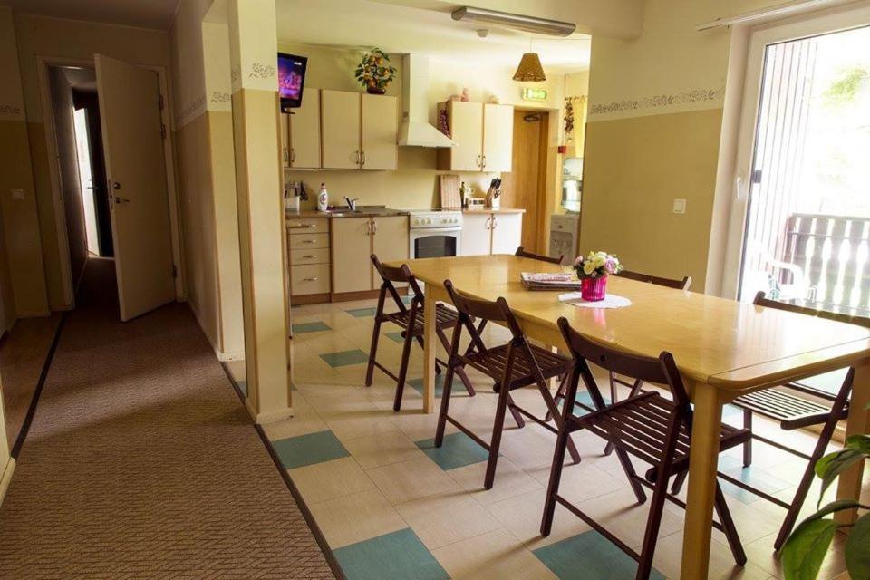 Vahe Guest House Poltsamaa Exteriér fotografie
